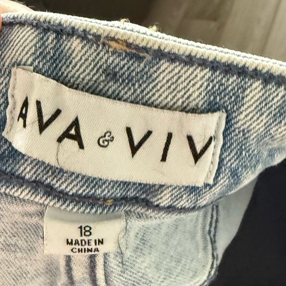 Ava & Viv|Midi A-line denim skirt,light wash,NWT•••Plus size Light Blue Skirt - Picture 8 of 15